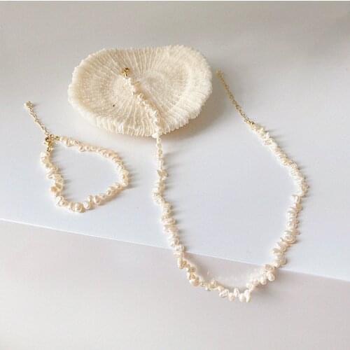 LOVOACC Minimalist Natural Freshwater Pearl Choker Necklaces for Women Irregular Pearls Beaded Necklace Korean Wedding Jewelry