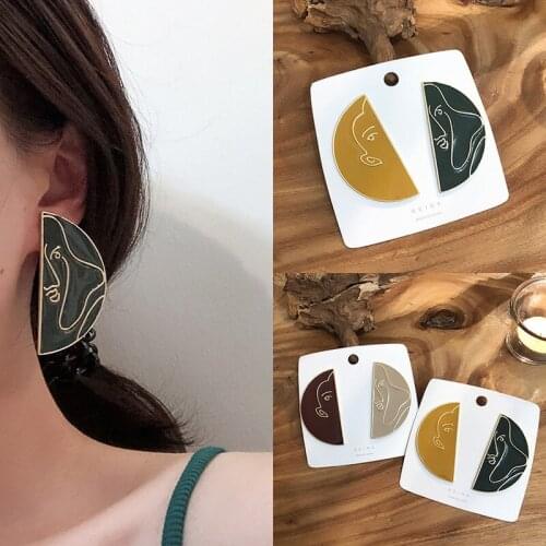 Statement Asymmetric Enamel Human Face Semicircle Dangle Earring for Women Hyperbole Line Contrast Color Bar Earring Jewelry
