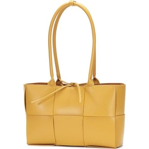 Woven Female Handbags Genuine Cowhide High Capacity Shoulder Elegant Armpit Sling Hand Bags New Fashion Bags for Women