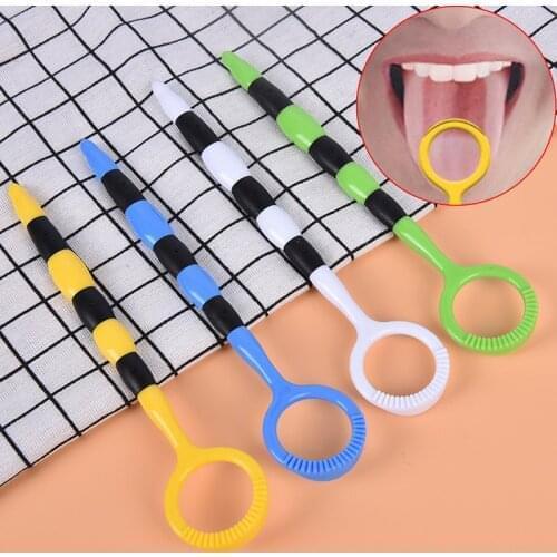 1PCS Useful Tongue Scraper Food Grade Plasctic Oral Tongue Cleaner Mouth Brush Reusable Fresh Breath Maker 18*3.3cm