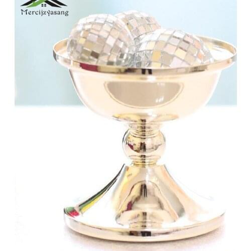 2Pcs/Lot Candle Holder Metal Candlestick Geometric Table Candle Holders Ornament for Wedding/Dinner Decoration Candelabra GZT062