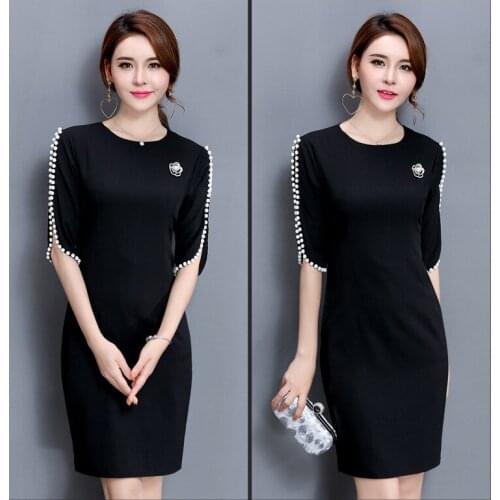 2017 new spring and summer dress T-shirt sleeve nail bead slim package hip size send Brooch