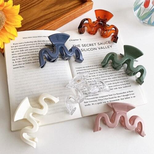 Retro Wave Acrylic Hair Claws Fashion Solid Hair Clamp Clips for Women Girls Crab Ponytail Clip Hair Barrettes Accessories