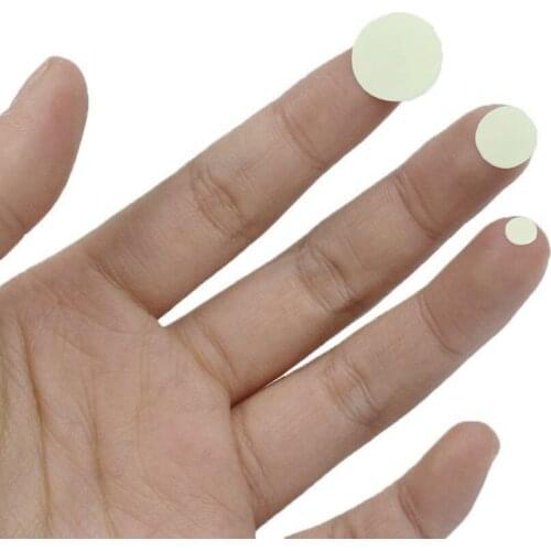 2Pcs DIY Removable Room Wall Stickers Wall Decor Glow In The Dark Star Vinyl Mural Sticker for Kid Room Home Decal 20x8cm