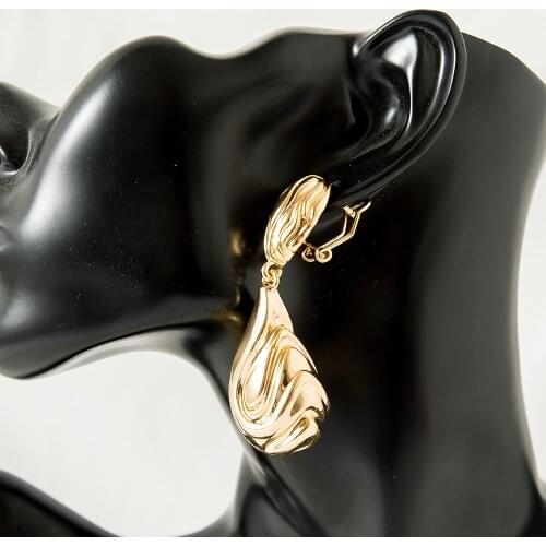 Golden Color Exquisite Wing Shaped Luxurious Style Women Earring Wedding Party Attendance Customize Accept