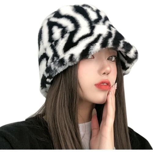 Fashion Winter Hat Fur Bucket Hats for Unisex Letter Zebra Leopard Warm Panama Black White Vintage Fisherman bucket Hats