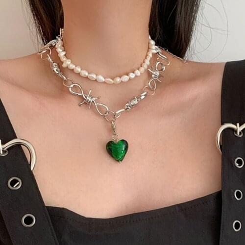 MWSONYA Fashion Green Love Heart Crystal Pendant Necklace for Women Pearl Chain Tassel Temperament Necklace Party Jewelry Gift