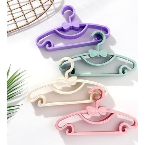 10 Pieces Of Household Childrens Hangers Portable Plastic Display Hangers Childrens Baby Clothes Storage Rack Closet Organizer