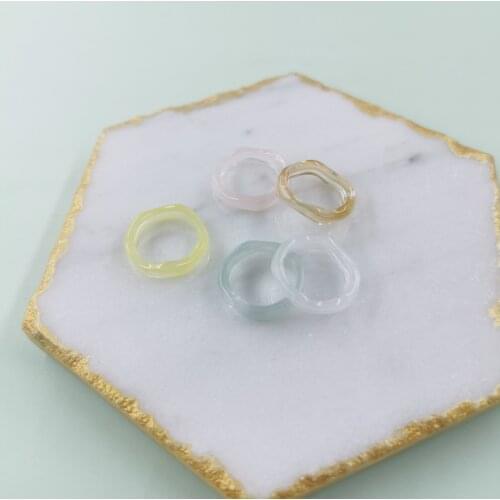 Korea 2021 New Simple Versatile Jewelry Chic Colorful Wavy Curve Irregular Resin Elegant Women Finger Rings Set For Girl Gifts