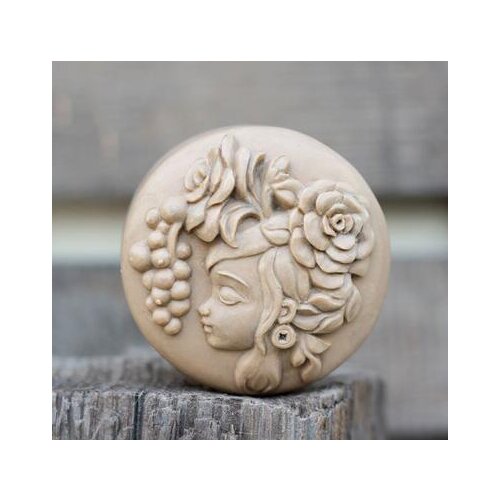 PRZY silicone girl wearing flowers and grapes round cake decoration handmade soap candle aroma stone mold
