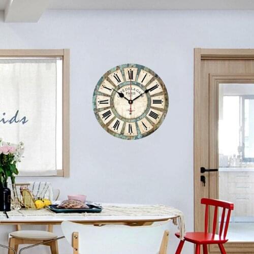 European Style Creative Wall Clock Vintage Round Decorative Wood Quartz Bracket Wall Clock for Living Room Home Decoration