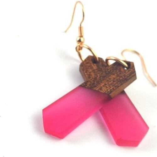 Unique design, the combination of different materials to produce a unique style of female earrings, birthday gifts