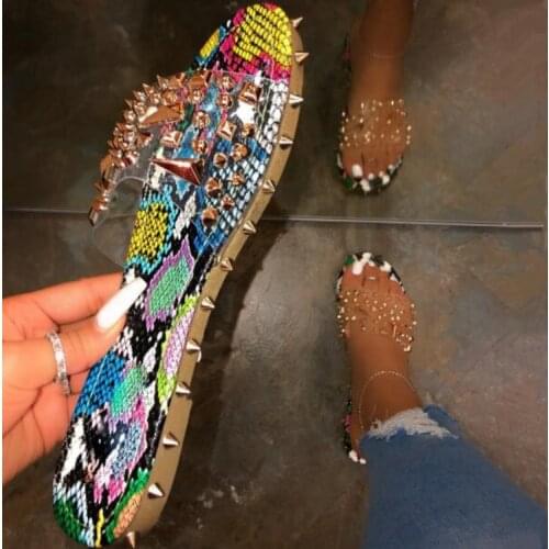 Women 2020 new spring/summer flip flop snake pattern graffiti sandals rivet rhinestone outdoor beach flat durable slippers MS