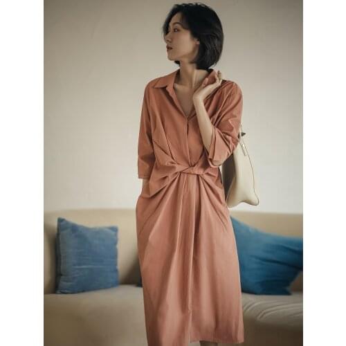 Korean literature and art 2021 spring and summer new womens mid length loose twist design waist shirt dress210591