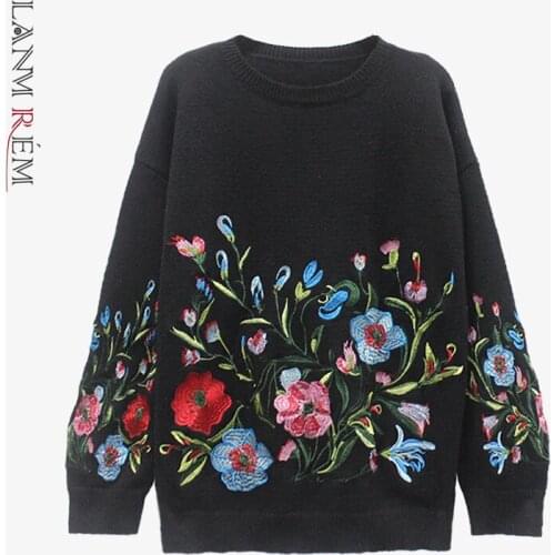 LANMREM Women Sweater Flower Embroidery Pullover Round Neck Casual Loose Knitted Female 2021 Autumn Winter Warm Sweaters 2D8000