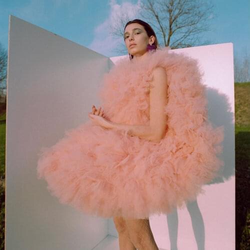 Fashion Elegant Exquisite High Quality Shirt Tulle Ruffles O Neck Sleeveless Shirt Photography Custom Made