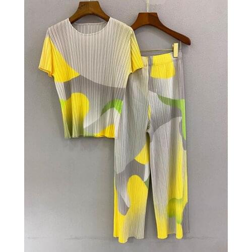 2021 Summer High Street Women Pants Sets Miyak Pleated Fashion Slim T-shirts and Straight-leg pants Two-piece suit