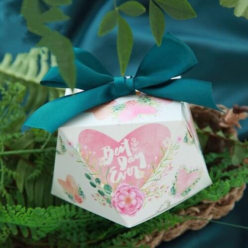 50pcs ''Best Day Ever'' Diamond shape Pink love hearts flower Candy Boxes Wedding Favors Engagement Party Chocolate bag Gift Box