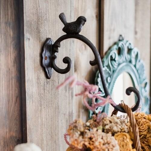 European Antique Cast Iron Home Garden Flower Basket Hanging Holder Hook for Home Garden Decoration