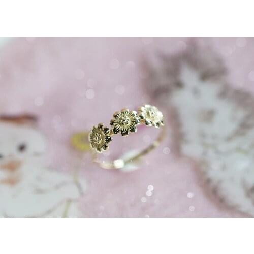 European and American Retro Sunflower Ring Plated Yellow Gold Chrysanthemum Engagement Ring wholesale lots bulk