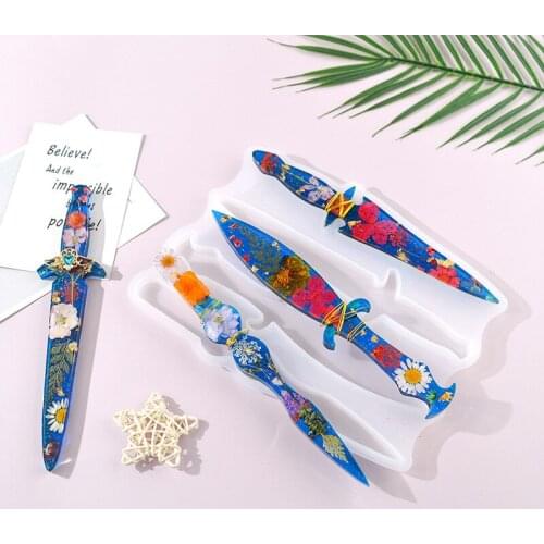Cake Decorating Tools Short Sword Silicone Mold DIY Jewelry Pendant Dagger Sword Sharpener Small Sword Epoxy Mold Resin Molds