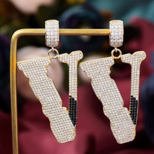 SORAMOORE Bridal Wedding Luxury Letter V Pendant Drop Earrings Zircon CZ Dubai Bridal Earring Bohemian Hot New High Quality