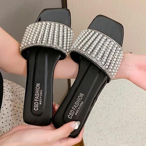 New Women Slippers Summer Rhinestone White Flat Shoes Elegant Pearl External Wear Summer Sandy Sandals Women Beach Shoes