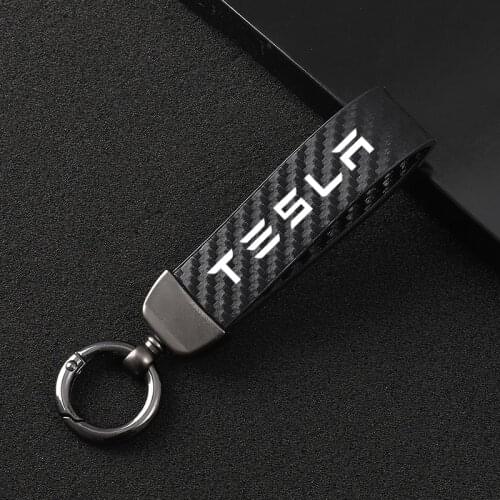 Carbon Fiber Leather Car KeyChain 360 Degree Rotating Horseshoe Key Rings for Tesla Model 3 Model X Model Y Model S P100D Car