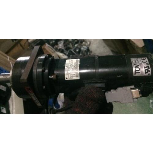 Servo motor SGMAH-01AAAG12C with reducer 1: 5 , Used one , 90% appearance new , 3 months warranty , in stock