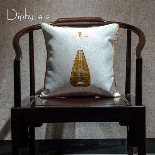 Diphylleia Unique Design Cushion Cover Traditional Chinese Lute Pipa Embroidered Pillow Case Living Room Sofa Chic Home Decor