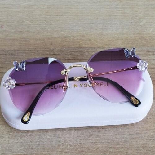 No border diamond Sunglasses female round face big face Korean butterfly flower Sunglasses Womens advanced feeling