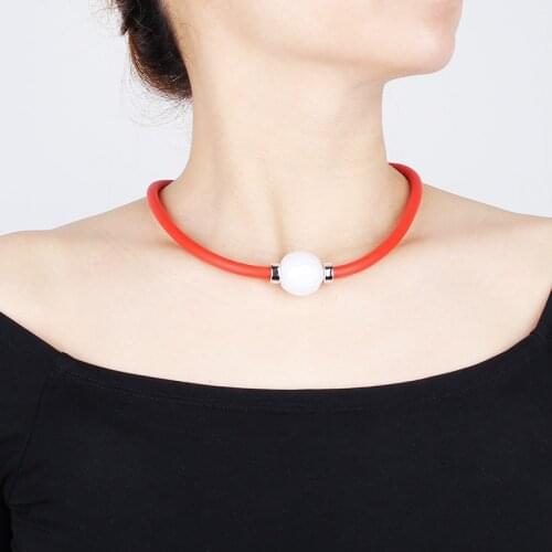 YD&YDBZ Multicolor Rubber Short Necklaces Ladies Simple Big Pearl Statement Choker Ethnic Clothes Jewelry Accessories Necklace