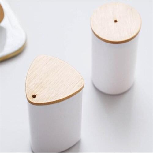 Simple Nordic Style Portable Toothpick Holder Dispenser Bucket Wooden Plastic Toothpick Stand Storage Box for Home Table Decor