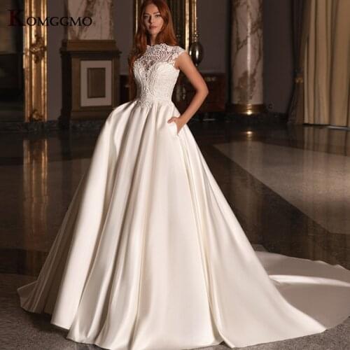 Luxury Cap Sleeve Embroidery Appliques Tulle Bridal Ball Gown Custom Made Satin Cathedral Train with Pockets Wedding Dress