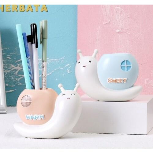 Snail Pen Container Creative Polyresin Ornaments Cute Childrens Gift Decorations Desk Organizer Storage Pen Holder Stand