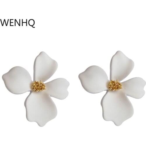 WENHQ New Flower Shape Clip on Earrings No Pierced Women Party Birthday Elegant Statement Cuff Earrings No Ear Hole Earrings
