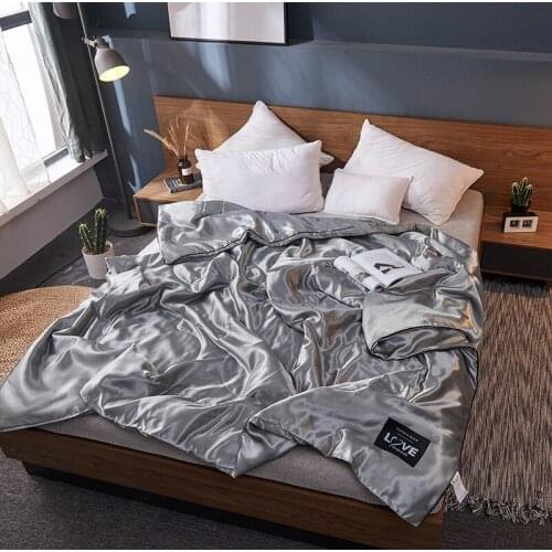 2020 New 100% Silk Comforter Summer Blanket Quilt Duvet Washable Ice soft Silk Air Conditioning Comforter Quilt Blanket