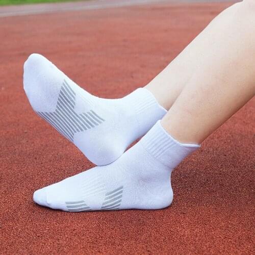 Autumn Winter Men`s Sport Warm Thermal Cotton Socks Breathable Sweat Absorbing Solid Jacquard Medium Socks