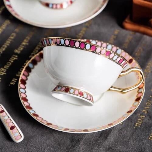 YeFine High Quality Bone Porcelain Coffee Cups Vintage Ceramic Cups On-glazed Advanced Tea Cups And Saucers Sets Luxury Gifts