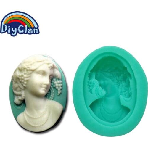 HOT DIY silicone molds for cake decoration fondant mold mini queen style chocolate candy flakes soap mould kitchen F0078TX35