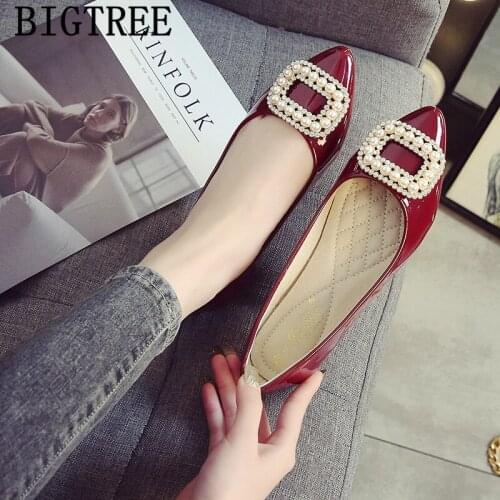 Spring Shoes Women Pearl Boat Shoes Women Red Plus Size Shoes For Women Black Flats Slip On Feminino Zapatos Elegantes De Mujer