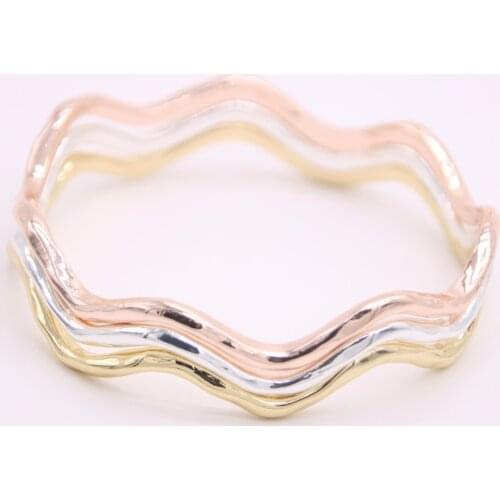 Fashion Curves Waves Bangles Very Nice Lovely Lady Corrugated Metal Bangles for Women