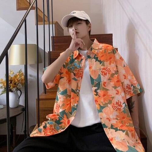 Ins floral short sleeve shirt mens fashion street BF lazy Couple Dress Hawaiian floral shirt harajuku hawaii The new listing
