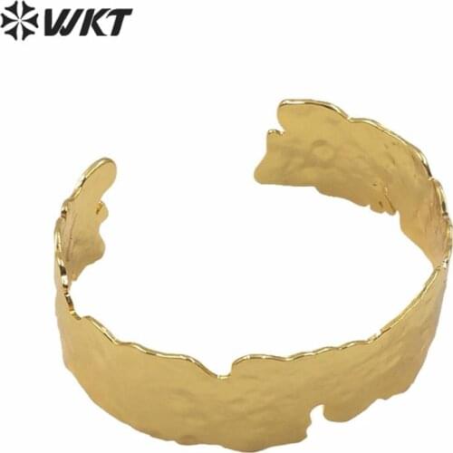 WT-B558 Amazing irregular lava bangle in gold electroplated fashion women simple wide brass cuff bangle in adjustable size