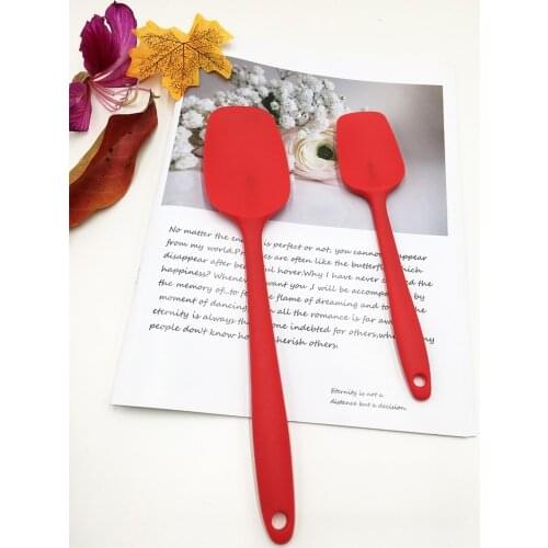 Heat ResistanBaking Tools For Cakes Silicone Spatula Spoon Pastry Scraper Mixer Buttter Ice Cream Scoop Baking Scraper