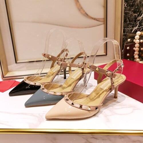 Luxury Design Womens Shoes Pointed Toe Ankle Straps Womens Pumps Genuine Leather Rivet Pumps Low Thin Heels Sandals 34-42