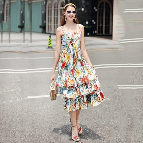 Show off spring and summer new print folding multi-layer puffy skirt temperament trend sleeveless suspender dress womens wear