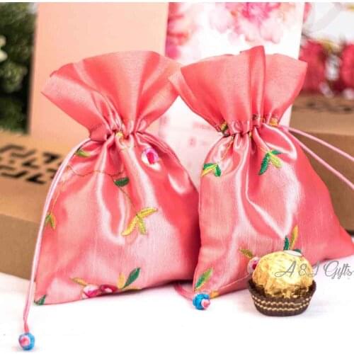 50pcs lot Wholesale Pink Embroidery Flower Anniversary Birthday Party Stain Bags Wedding Favors gifts Candy bag for guests