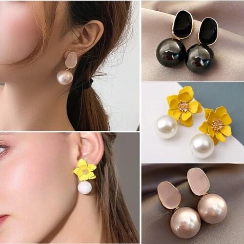 New Pearl Pendant Earrings Exquisite Fashion Flower Pearl Earrings Girl Jewelry Pearl Pendant Earrings Jewelry