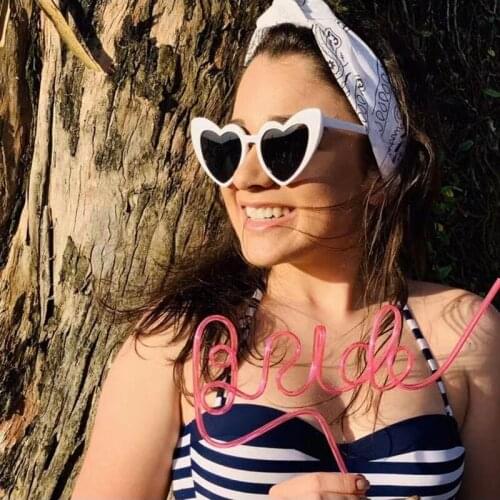 Wedding Decoration Bride To Be Glasses Bachelorette Party Heart shaped Sunglasses Wedding Hen Party Bridal baby Shower Favors